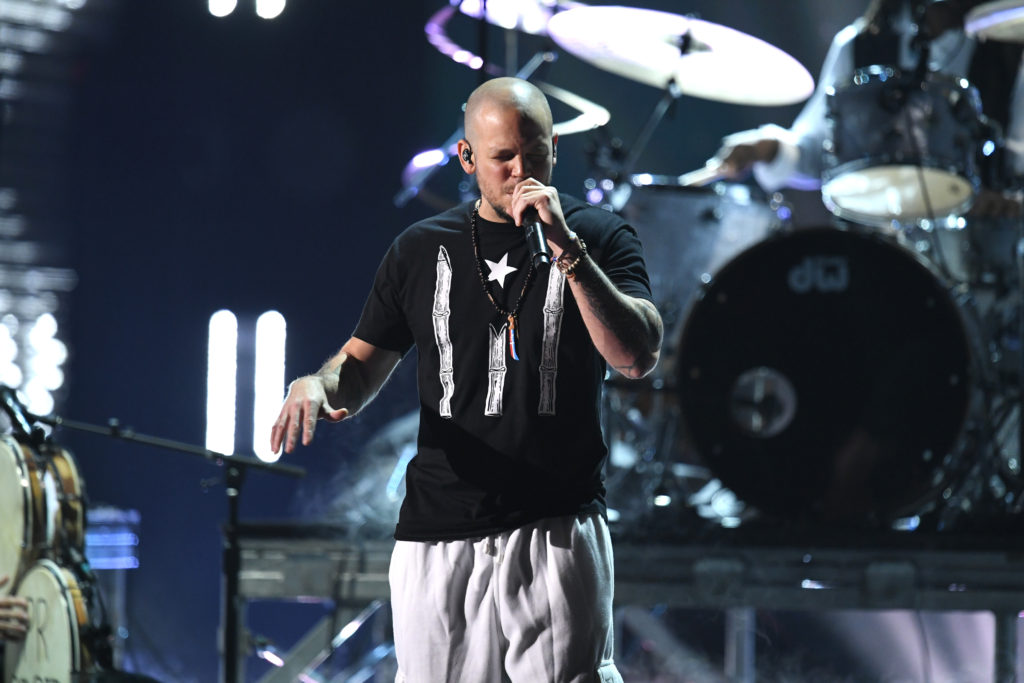 LAS VEGAS, NV - NOVEMBER 16:  Residente performs onstage at the 18th Annual Latin Grammy Awards at MGM Grand Garden Arena on November 16, 2017 in Las Vegas, Nevada.  (Photo by Kevin Winter/Getty Images)